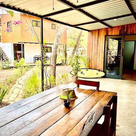 Mola Mola Surf Popoyo Bed & Breakfast Exterior photo