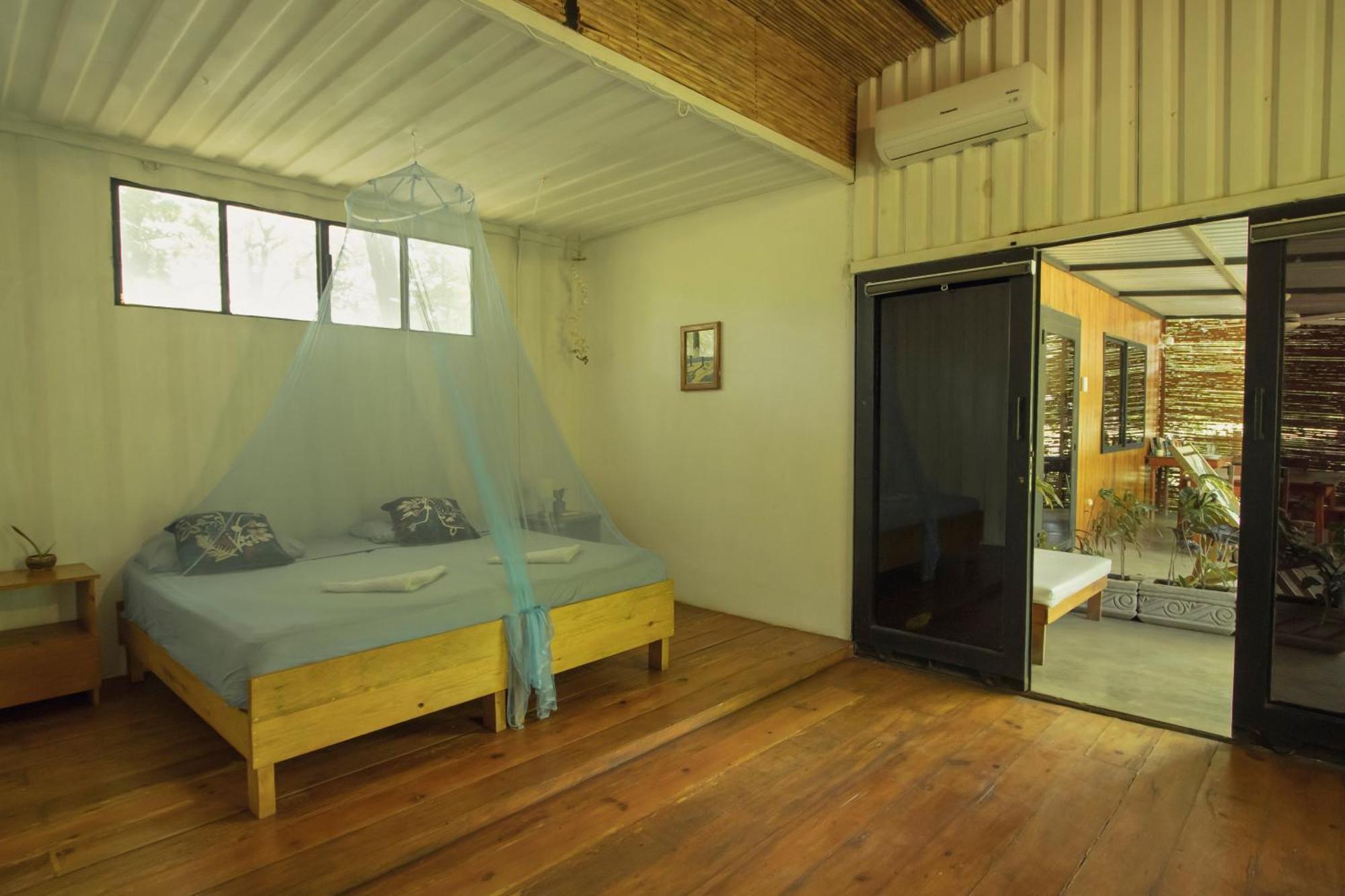 Mola Mola Surf Popoyo Bed & Breakfast Exterior photo