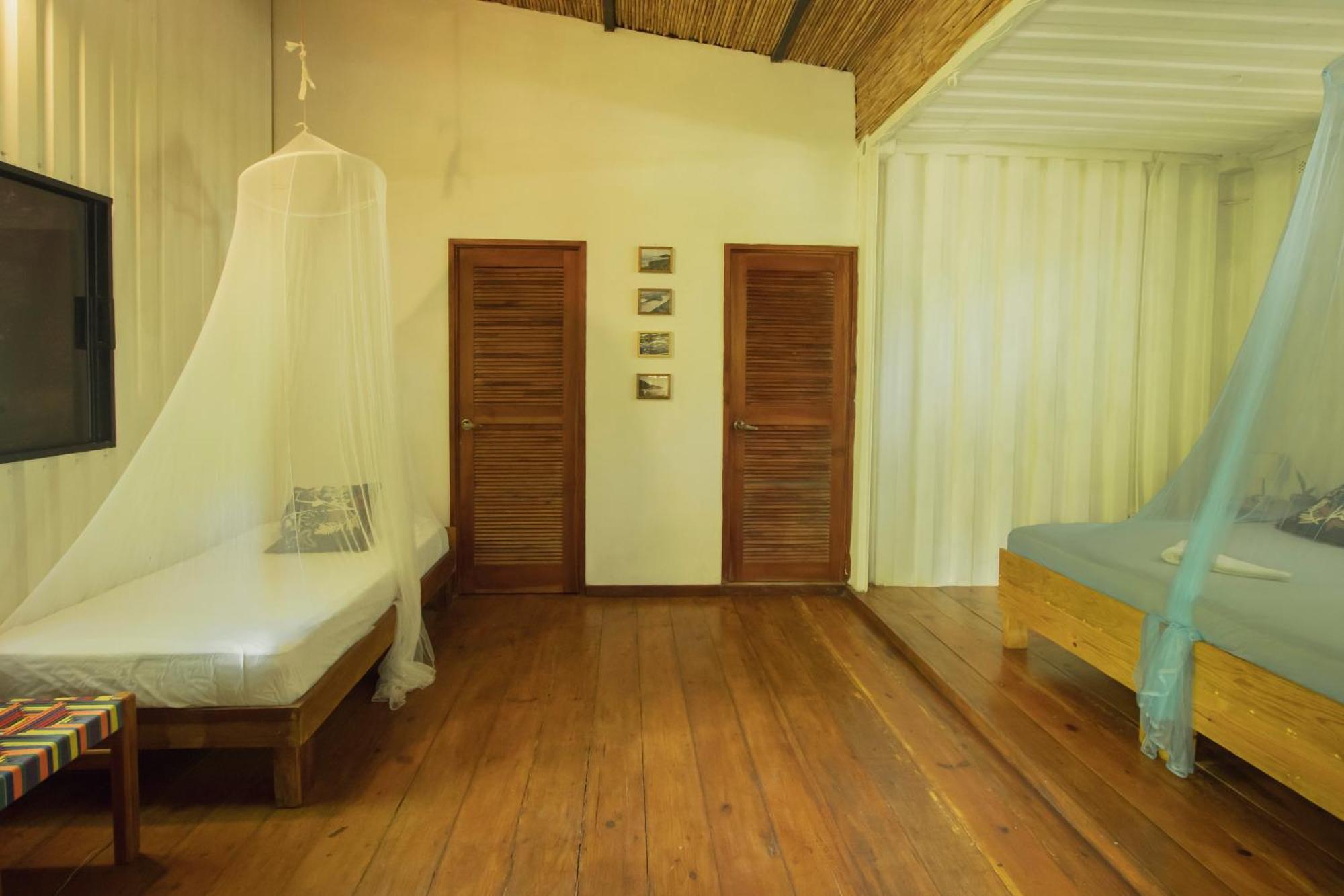 Mola Mola Surf Popoyo Bed & Breakfast Exterior photo