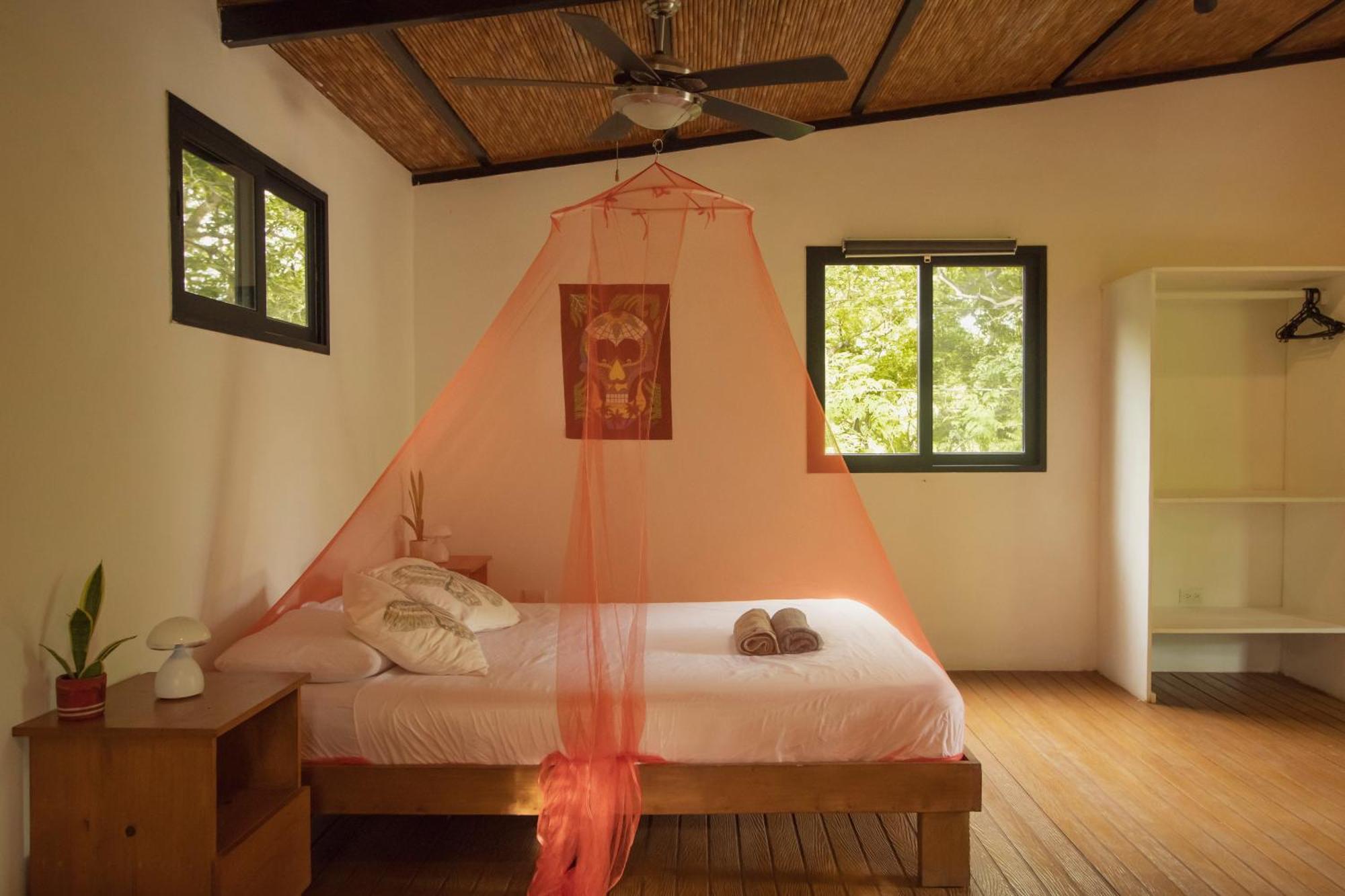 Mola Mola Surf Popoyo Bed & Breakfast Exterior photo